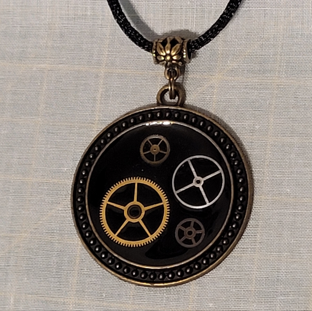 Gear necklace